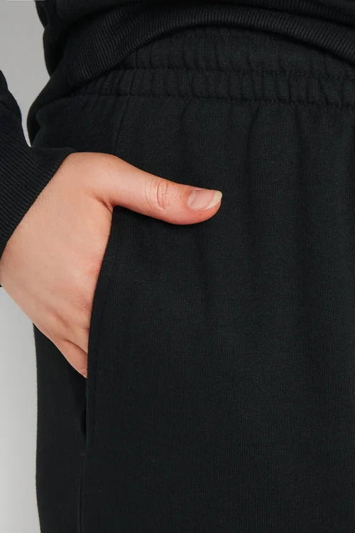 Yours Curve Black Cuffed Joggers - 30-32 Image 4