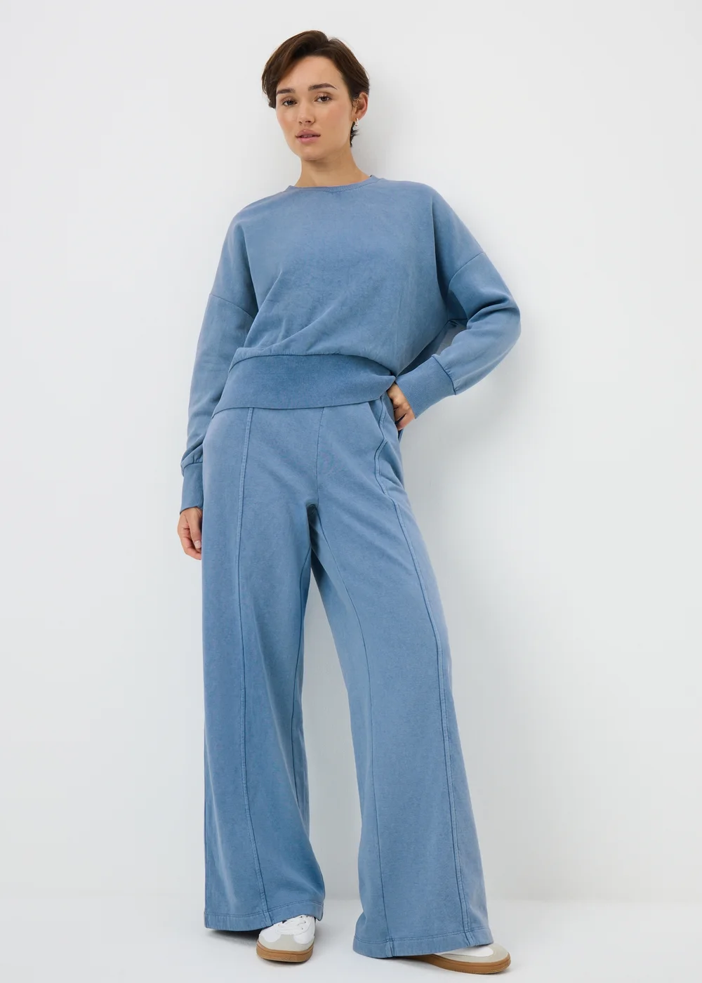 Light Blue Acid Wash Sweatshirt - Medium Image 2