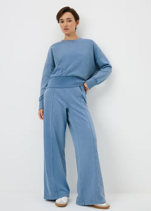 Light Blue Acid Wash Sweatshirt - Medium Image 2