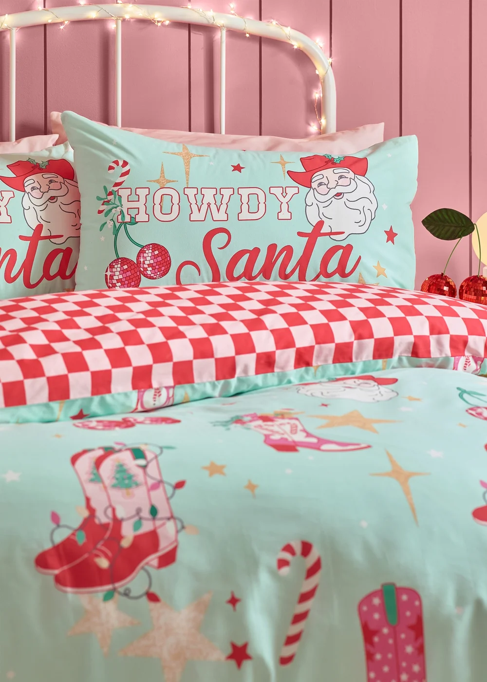 Catherine Lansfield Green Santa's Howdy Christmas Reversible Duvet Cover Set - Single Image 3