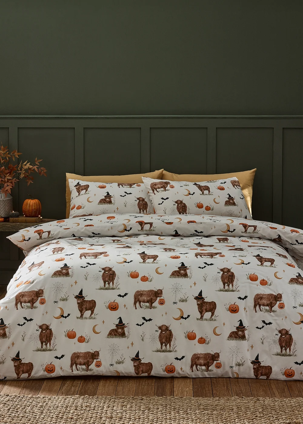 Catherine Lansfield Natural Halloween Highland Cow Reversible Duvet Cover Set - Single Image 1