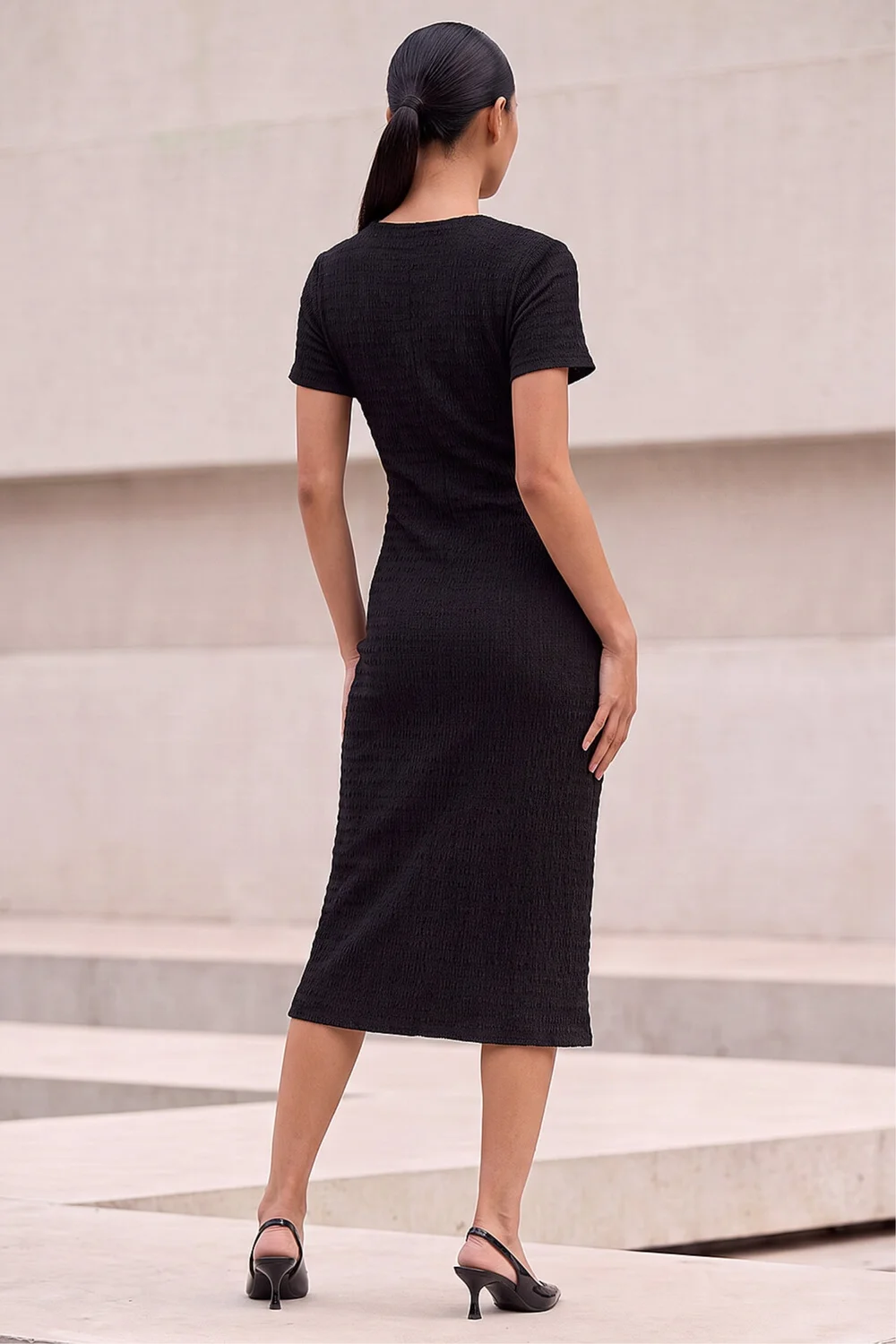 Roman Black Petite Textured Twist Midi Dress - 18 Image 2