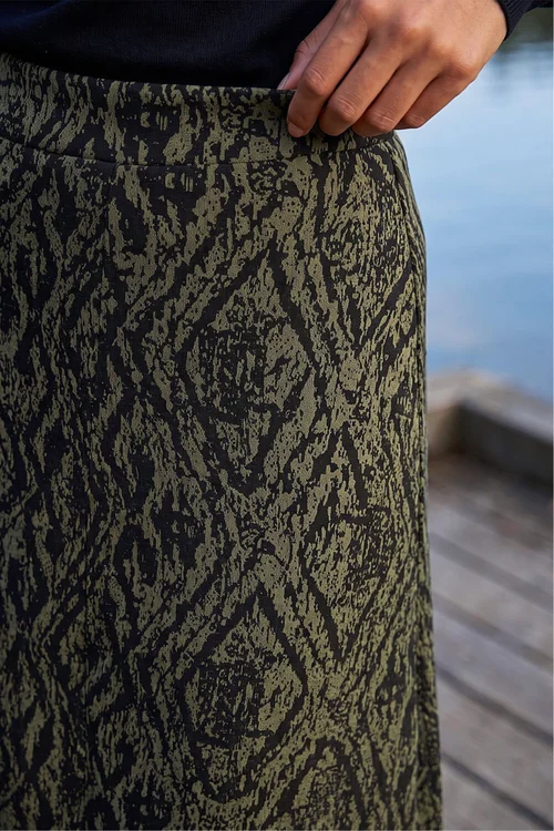 Roman Khaki Abstract Diamond Print Midi Skirt - 20 Image 4