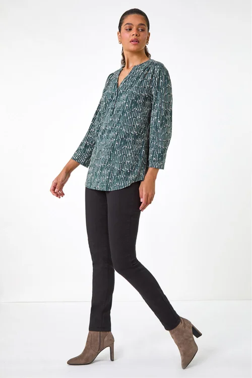 Roman Khaki Textured Abstract Print V-Neck Stretch Shirt - Size 14 Clothing Image 2