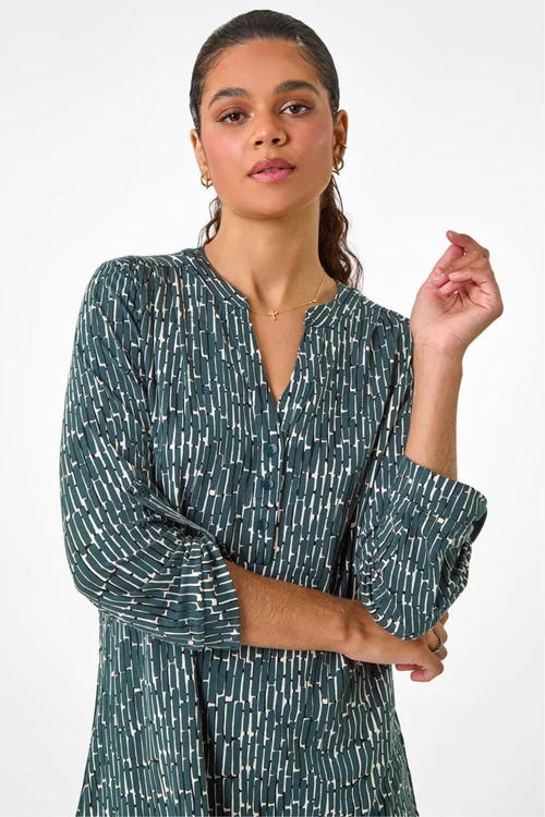 Roman Khaki Textured Abstract Print V-Neck Stretch Shirt - Size 14 Clothing Image 4