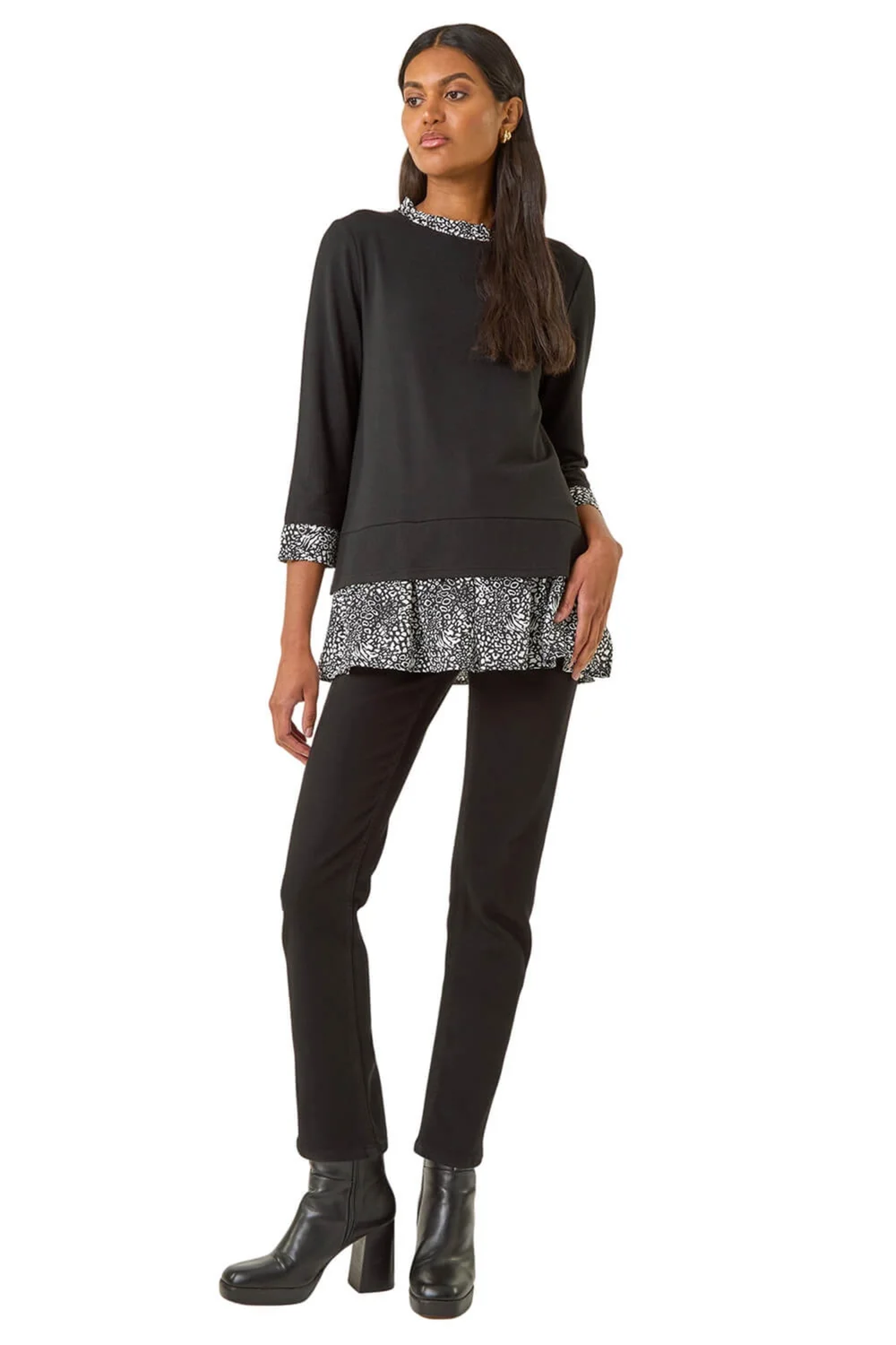 Roman Black Abstract Print Trim Tunic - Size 18 Clothing Image 2