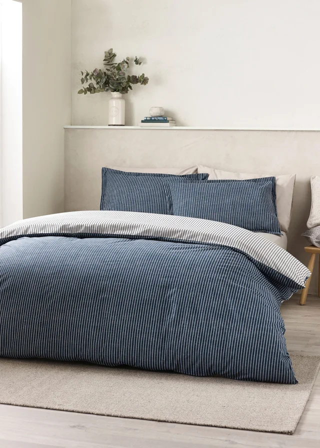 Catherine Lansfield Oxford Pinstripe Reversible Duvet Cover Set Navy