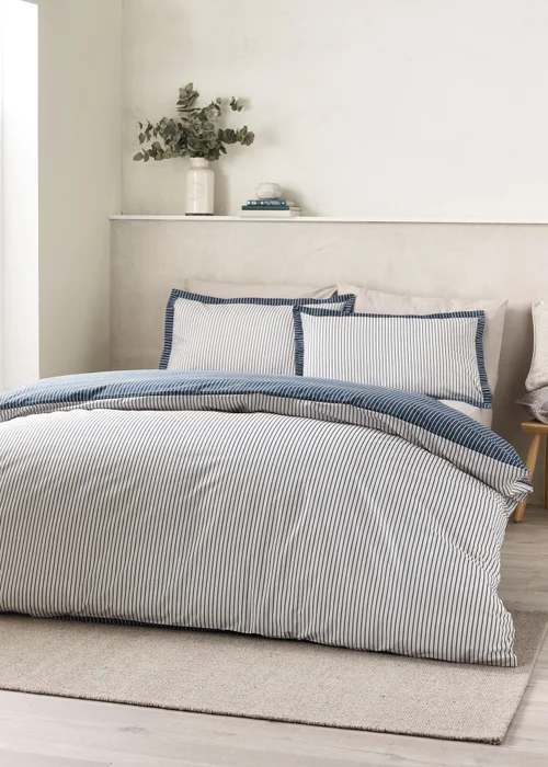 Catherine Lansfield Oxford Pinstripe Reversible Duvet Cover Set Navy - Single Image 1