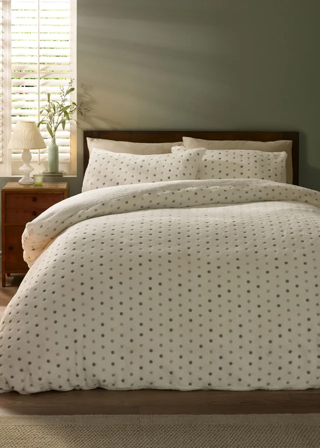 Catherine Lansfield Cosy Spot Fleece Duvet Cover Set Cream