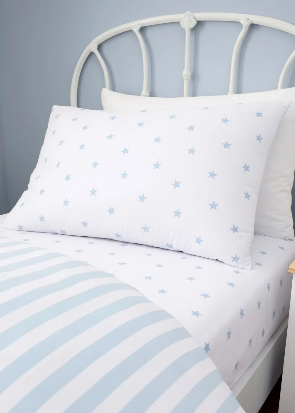 Bianca Fine Linens Mini Star & Stripes Reversible Cotton Duvet Cover Set Blue - Junior Image 3