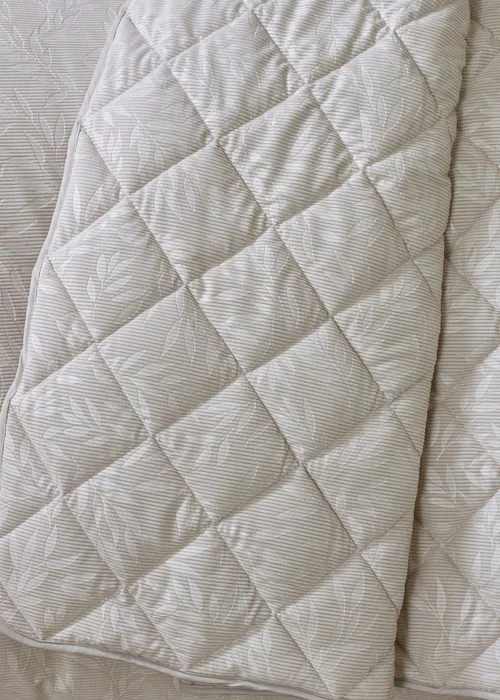 Catherine Lansfield Corded Leaves Quilted Bedspread Champagne Gold - One Size Image 2