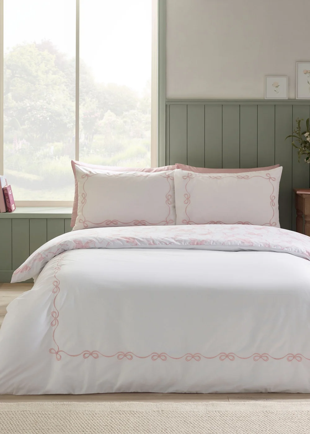 Catherine Lansfield Bow Embroidery Duvet Cover Set White/Pink - Double Image 1