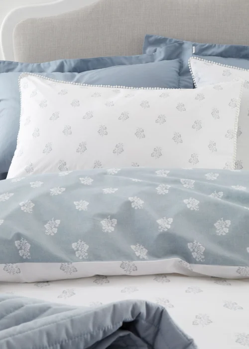 Bianca Fine Linens Esme Floral Cotton Reversible Duvet Cover Set White Blue - Single Image 3