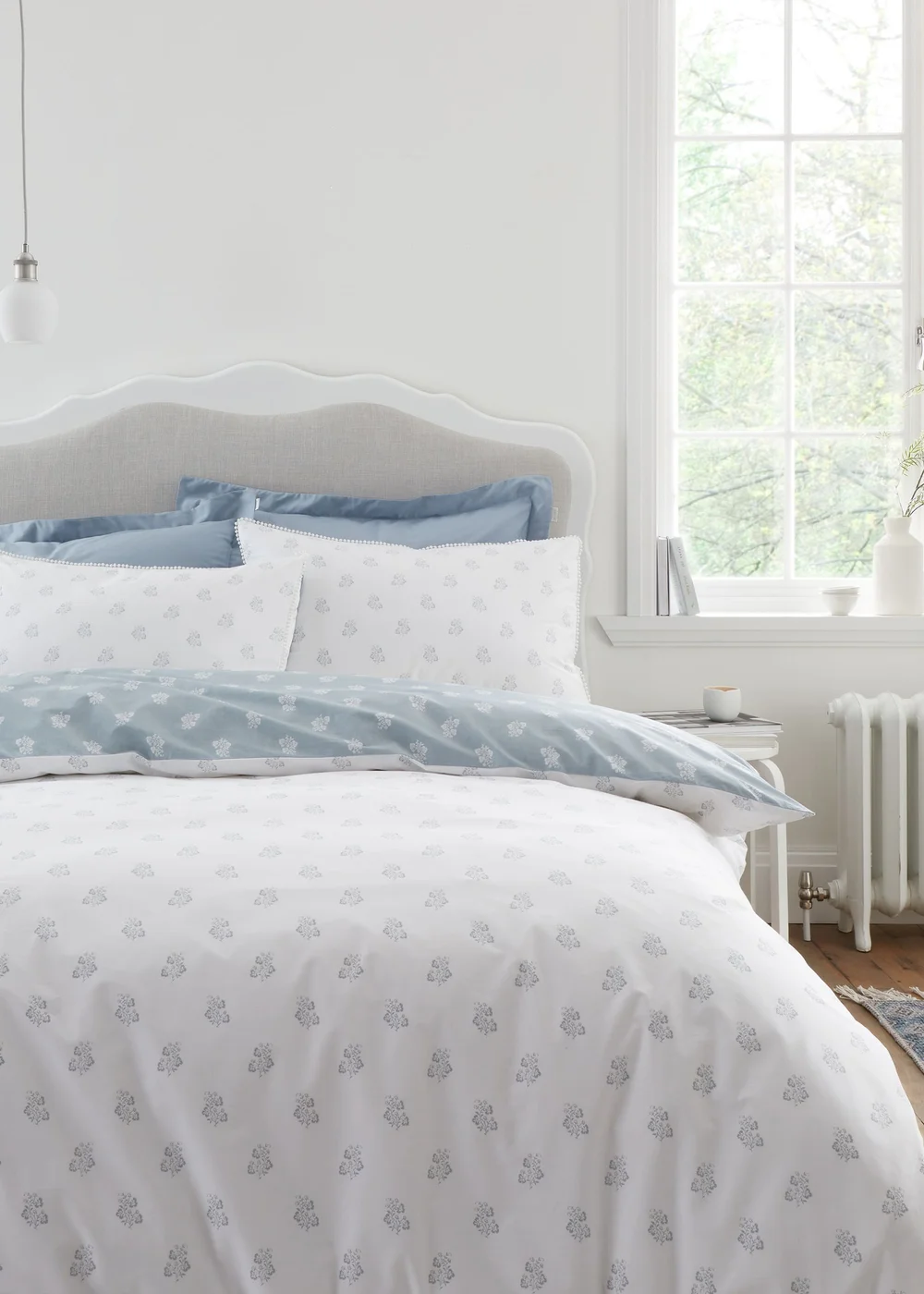 Bianca Fine Linens Esme Floral Cotton Reversible Duvet Cover Set White Blue - Single Image 1