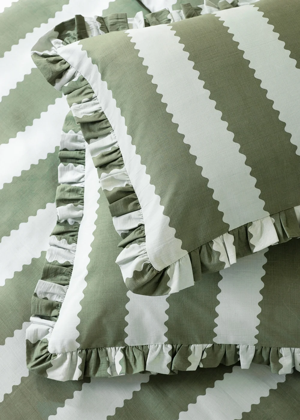 Wylder Nature Birdie Stripe Ruffle Baygreen/Mist Duvet Set - Single Image 4