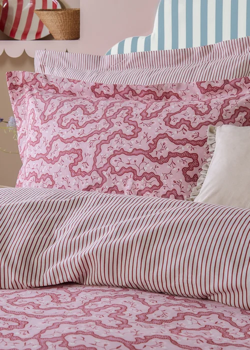 Wylder Brianna Floral 100% Cotton Cherry Duvet Set - Single Image 2