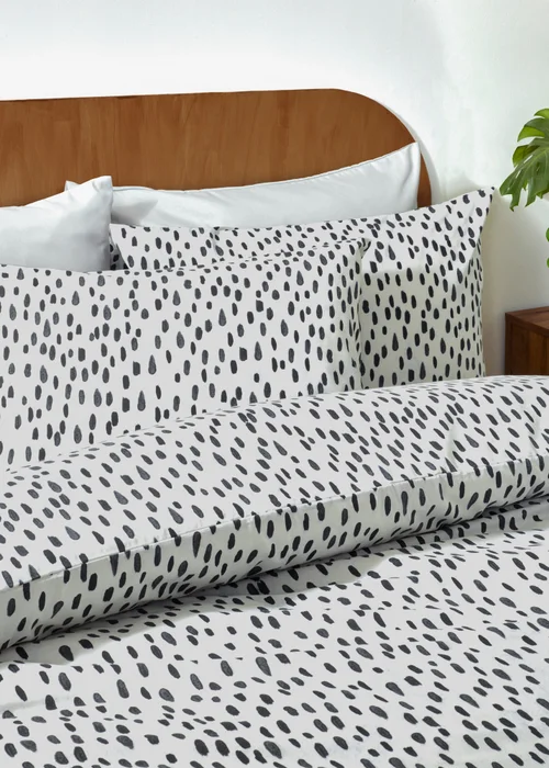Furn Dottie Printed Multicolour Duvet Set - Single Image 2