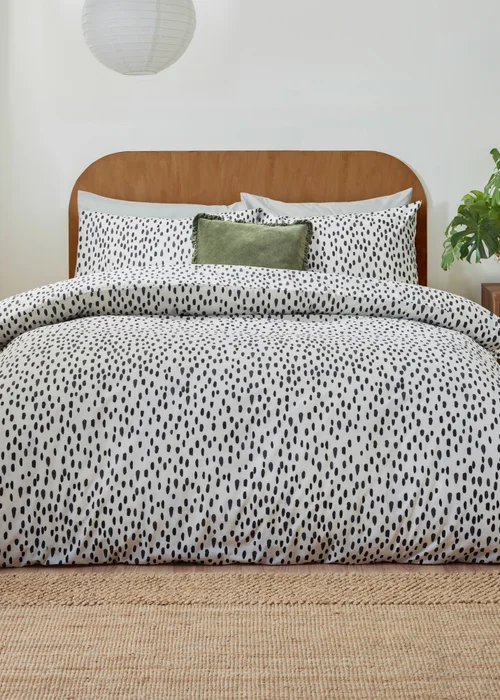 Furn Dottie Printed Multicolour Duvet Set - Single Image 1