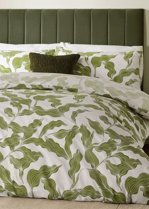 Hoem Lauro Printed Reversible Olive Duvet Set - Single Image 3