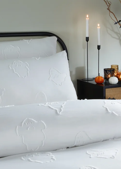 Duvet Day Ghostly Ghouls Soft Touch Tufted White Duvet Set - Single Image 2