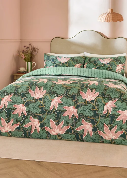 Wylder Luella Printed Reversible Juniper Green Duvet Set - Single Image 4