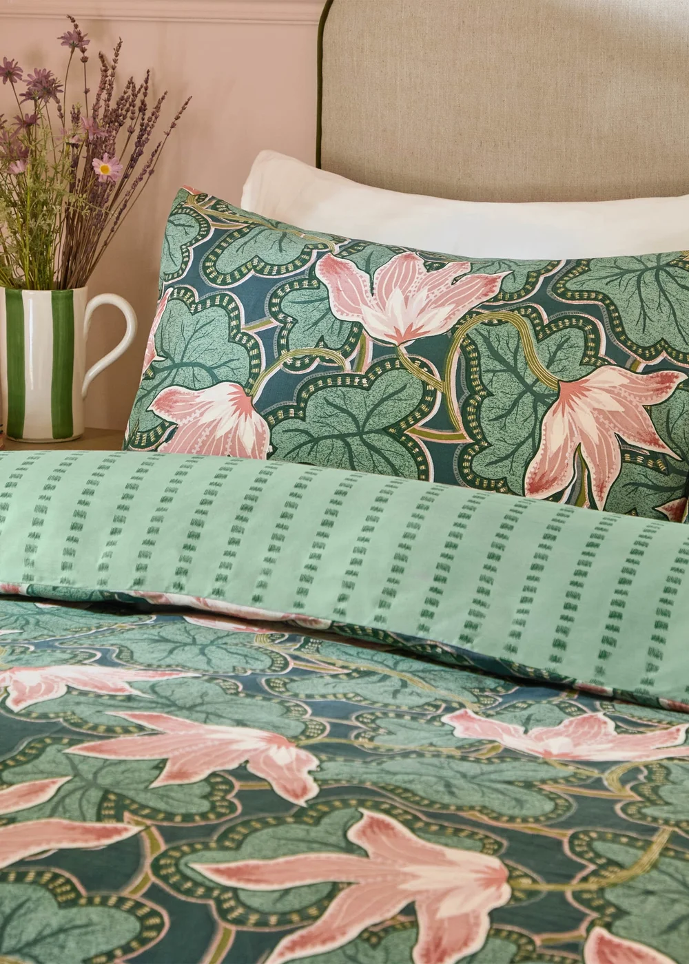Wylder Luella Printed Reversible Juniper Green Duvet Set - Single Image 2