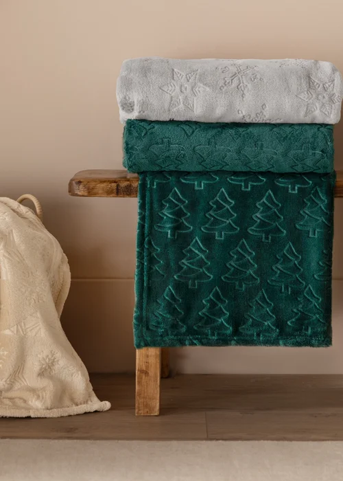 Furn Festive Trees Fleece Emerald Throw - 140cm x 180cm Image 5