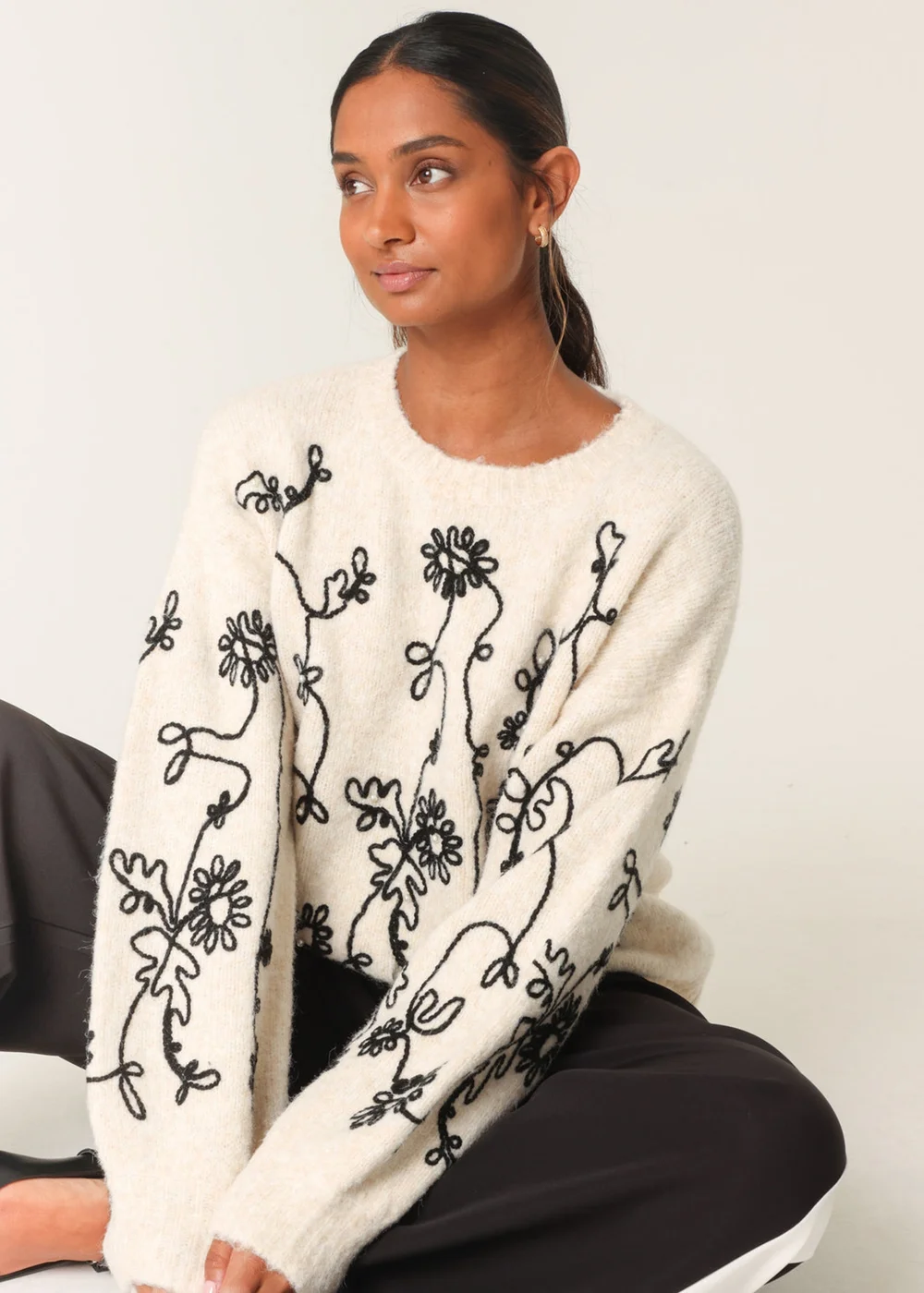 Blue Vanilla Stone Floral Embroidery Jumper - Small/Medium Image 2