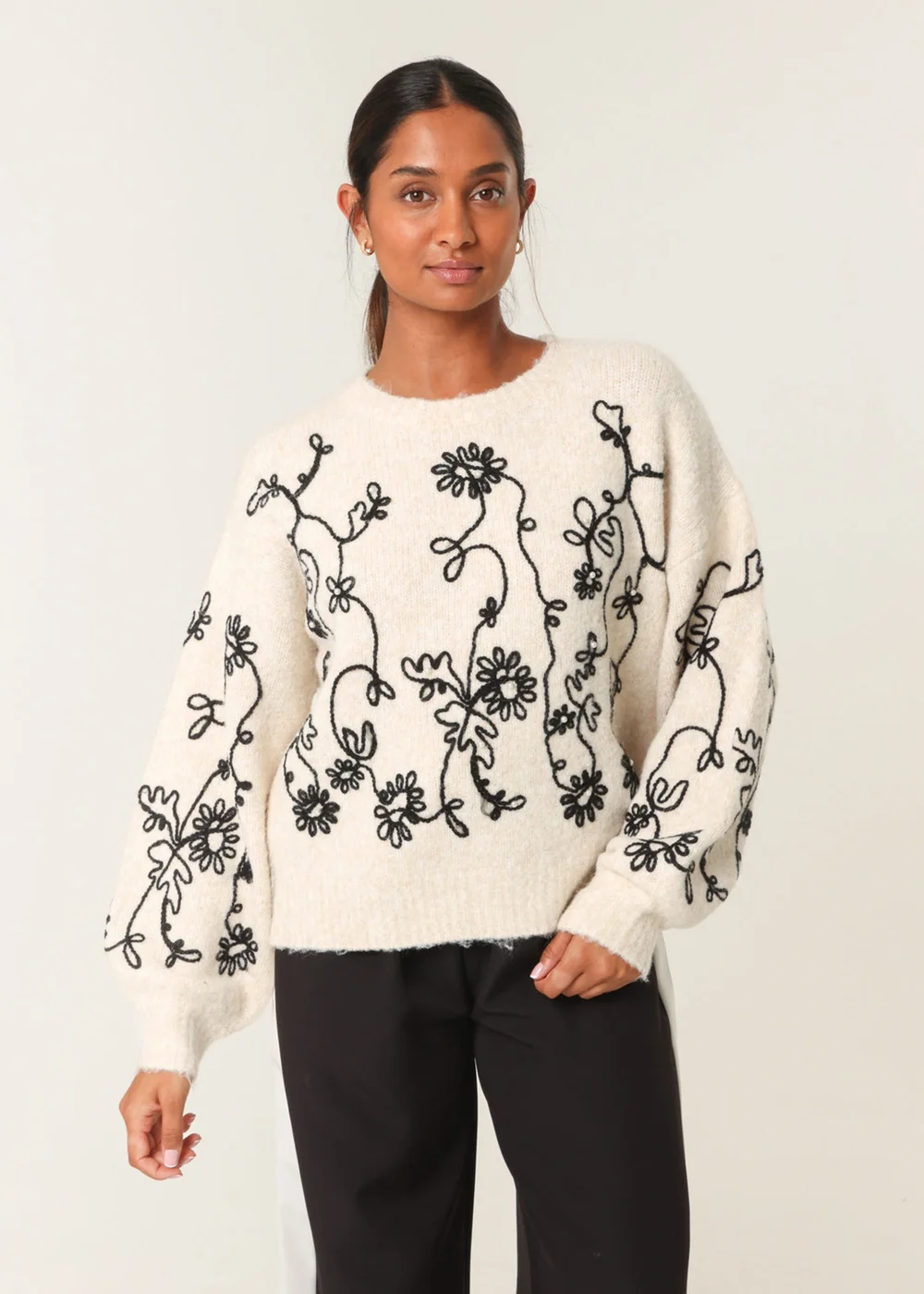 Blue Vanilla Stone Floral Embroidery Jumper - S/M Image 4