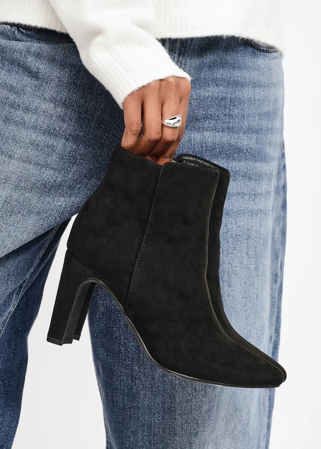 Linzi Glance Black Faux Suede Block Heel Ankle Boot