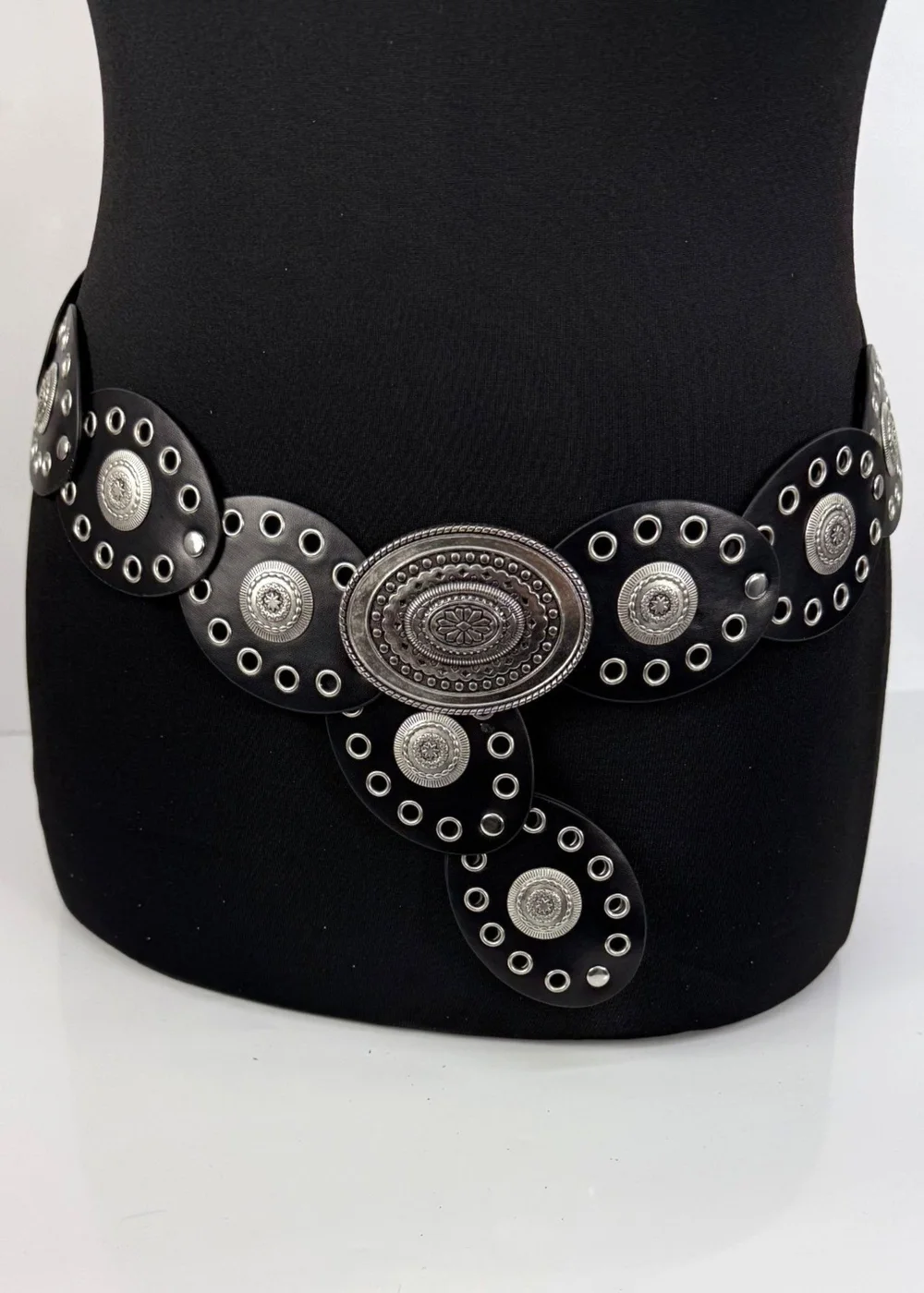 Raffaella Ladies Black Oval Disc Belt - One Size Image 1