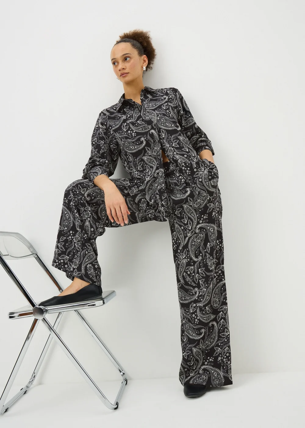 Black Paisley Co Ord Wide Leg Trousers - Size 08 29 leg Image 1