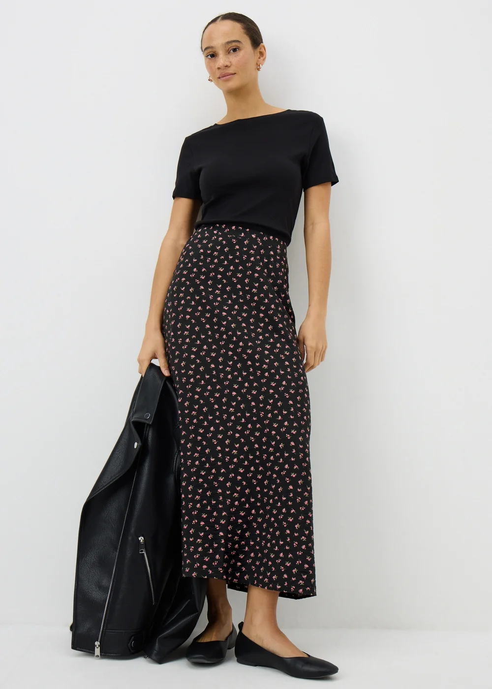 Black Ditsy Floral Maxi Skirt - Size 28 Image 1