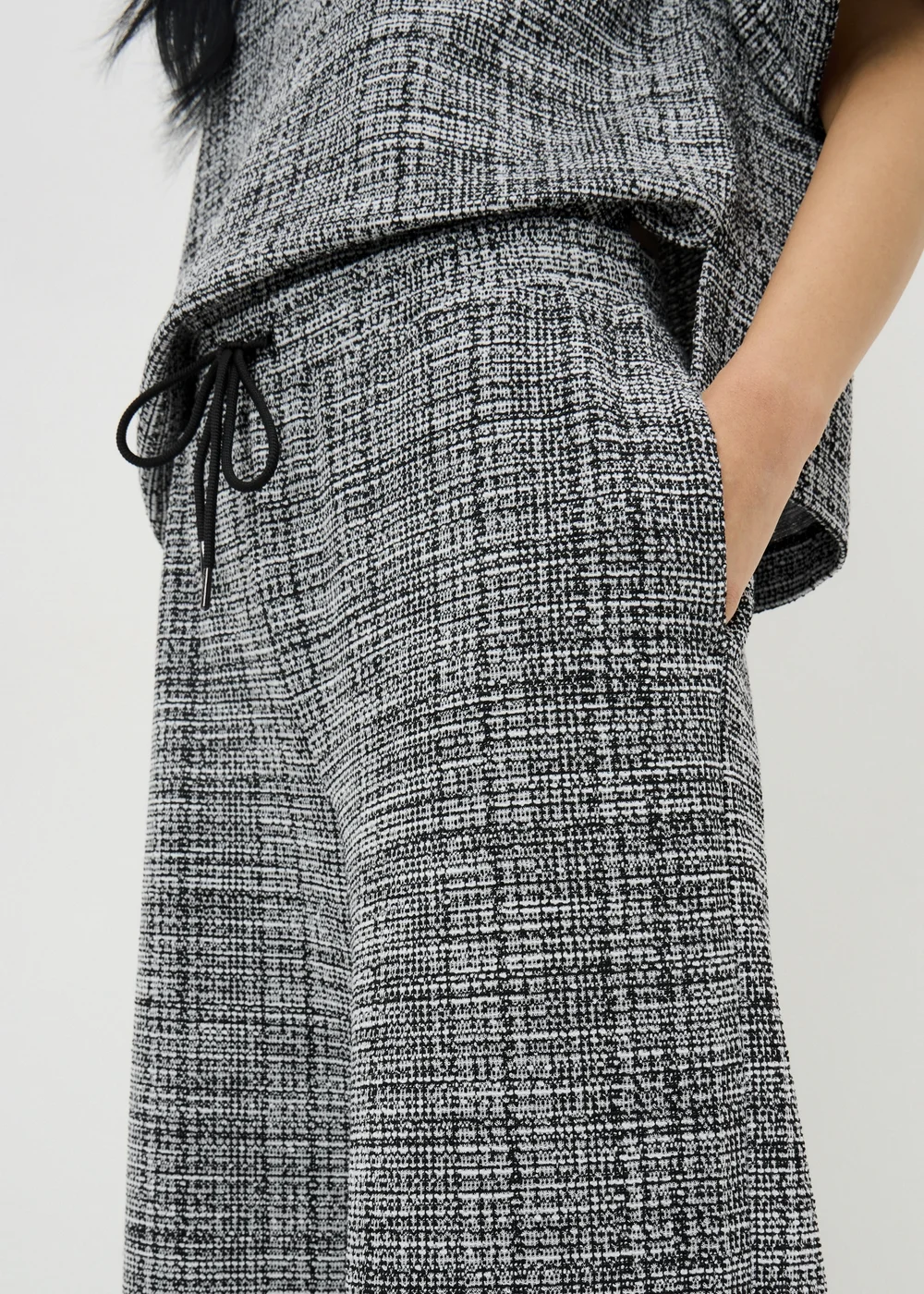 Black Textured Wide Leg Co Ord Trousers - Size 20 29 leg Image 2