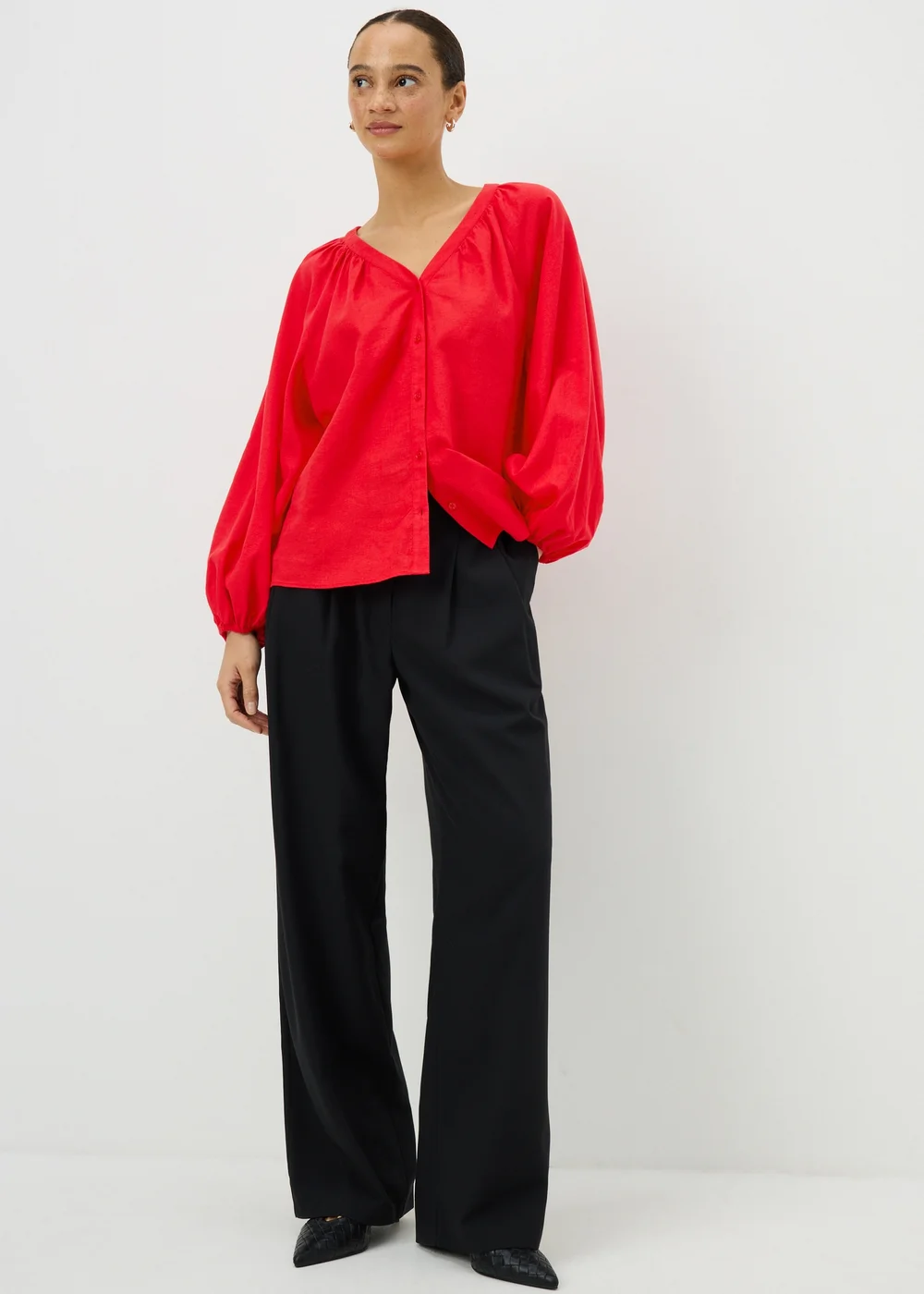 Red Linen Rich Gathered Blouse - Size 8 Image 2