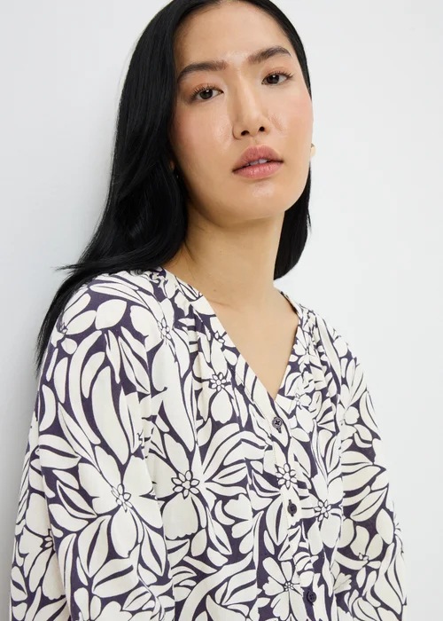 Blue Floral Linen Rich Gathered Blouse - Size 8 Image 2