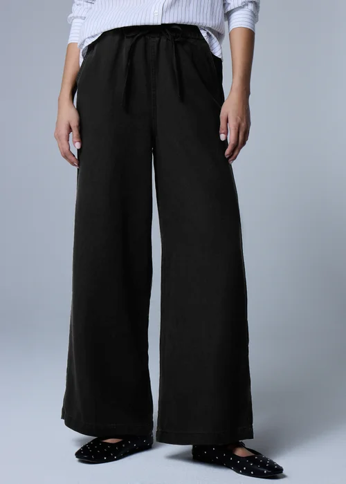 Black Comfort Fit Wide Leg Jeans - Size 08 29 leg Image 3