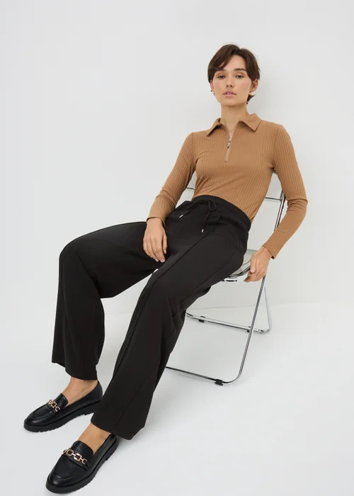 Black Seam Front Wide Leg Trousers - Size 08 29 leg Image 1