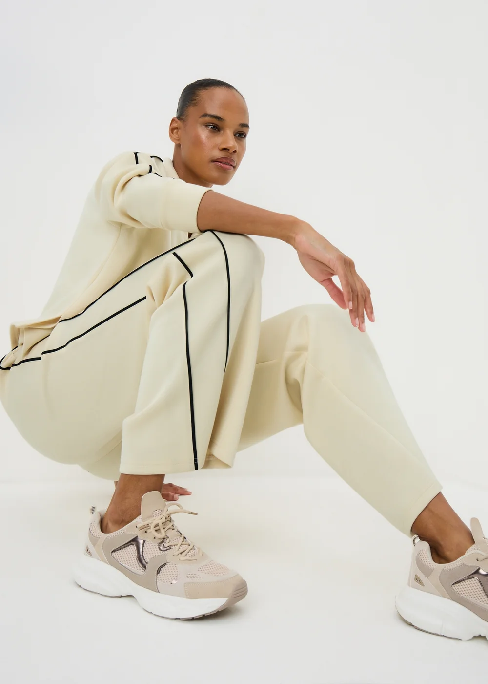 Cream Scuba Piped Co Ord Trousers - Size 20 29 leg Image 1