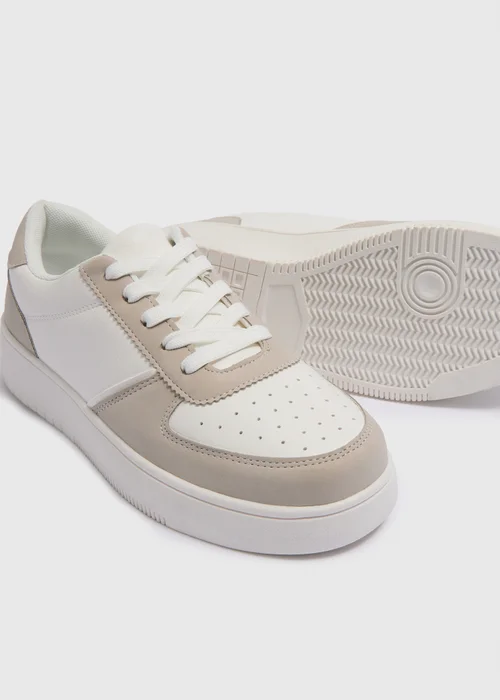 Nude Court Trainers - Size 4 Image 2