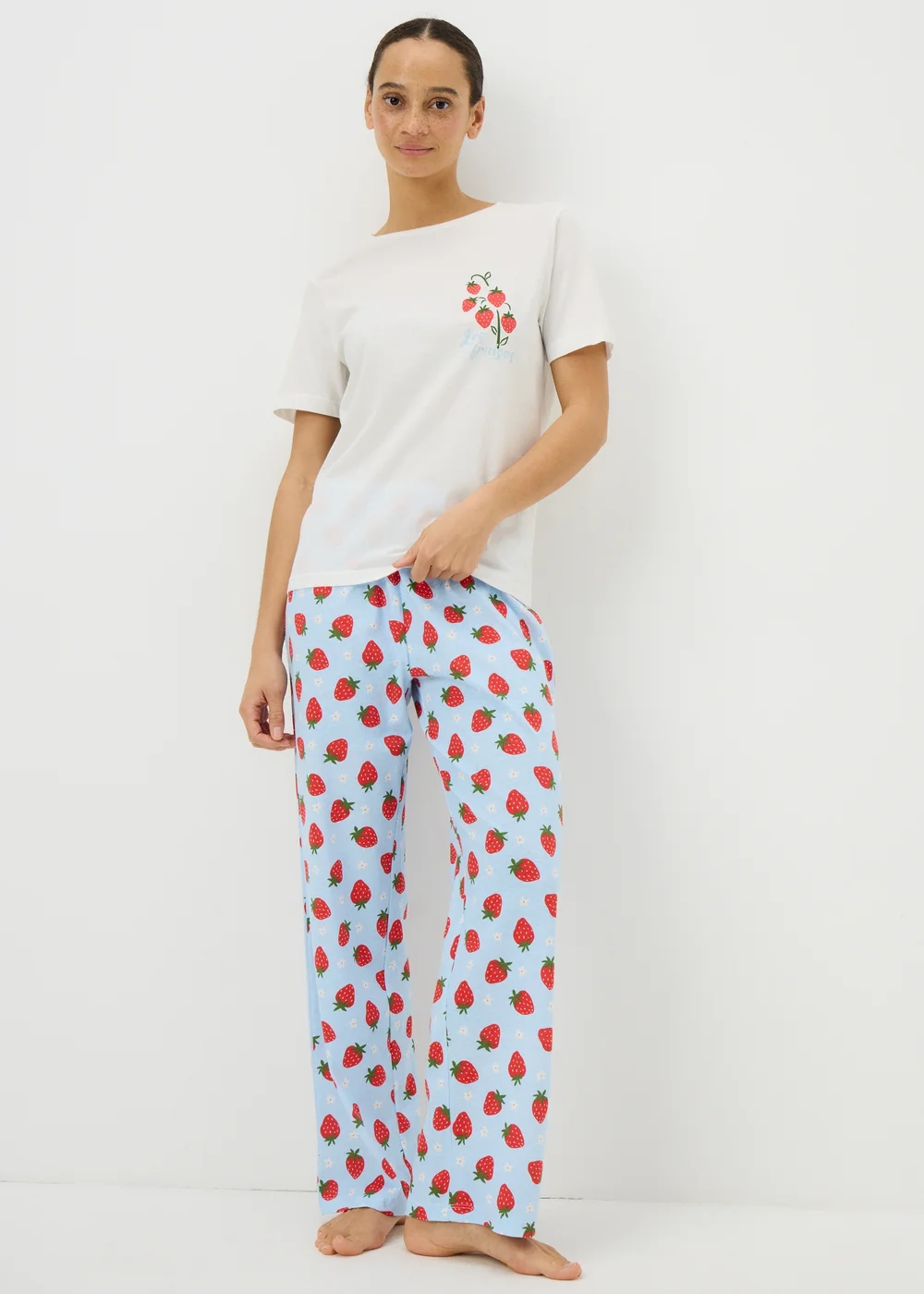 Cream Strawberry Wide Pyjama Set Bundle - Extra small Image 1