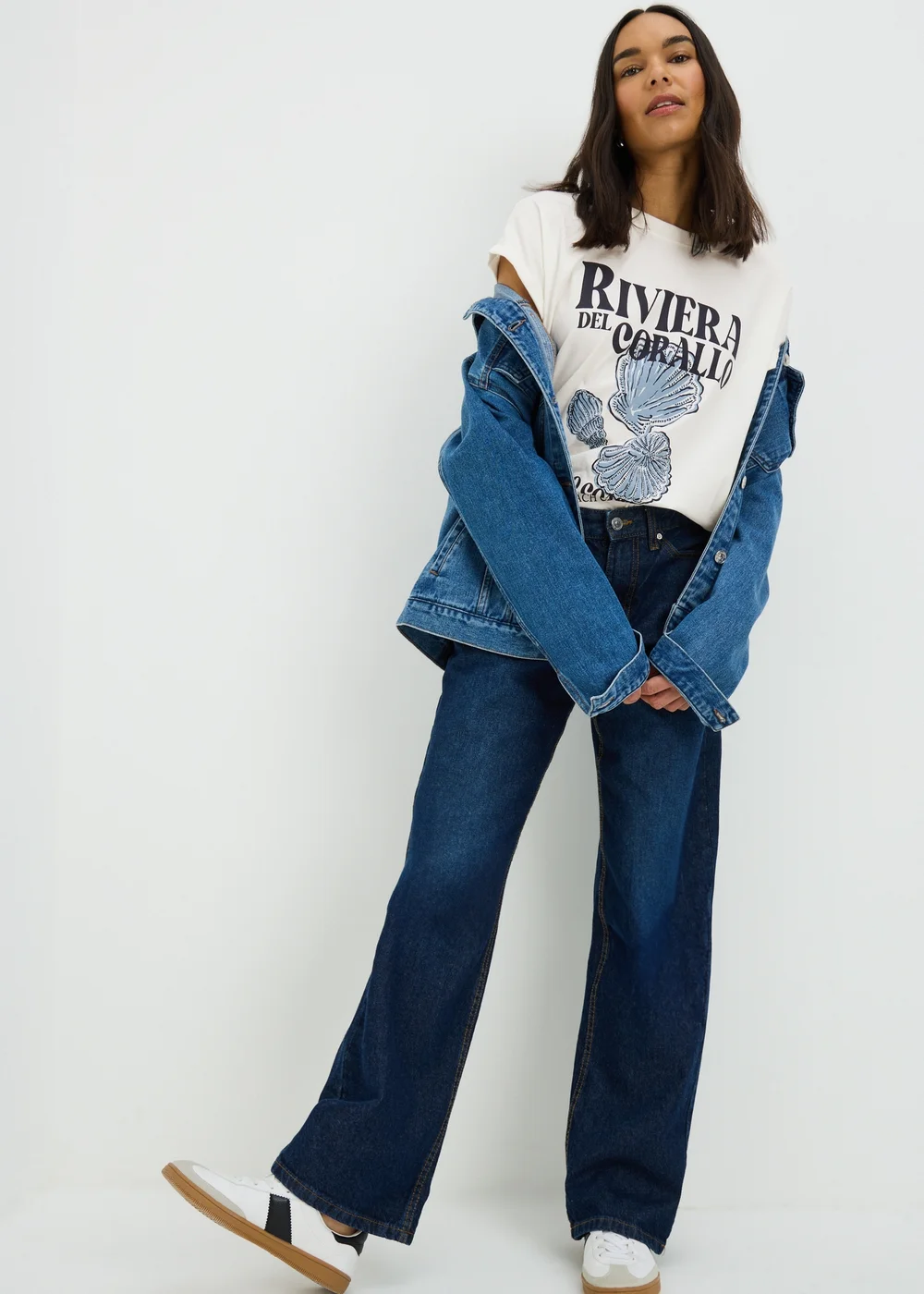 White Shell Graphic T-Shirt - Extra Large Image 2