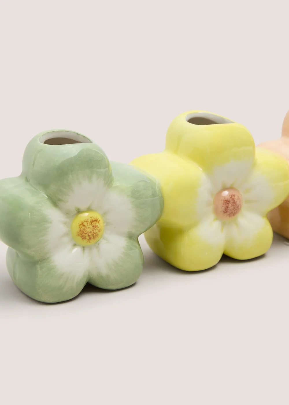 Three Daisy Vase Image 2