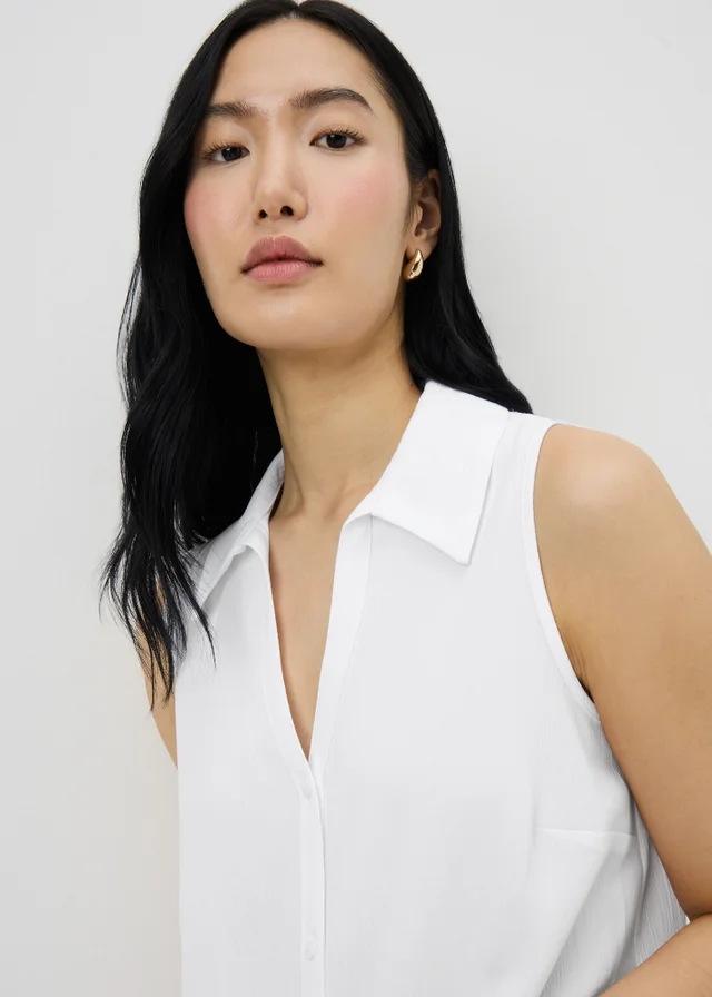 White Sleeveless Clipper Shirt