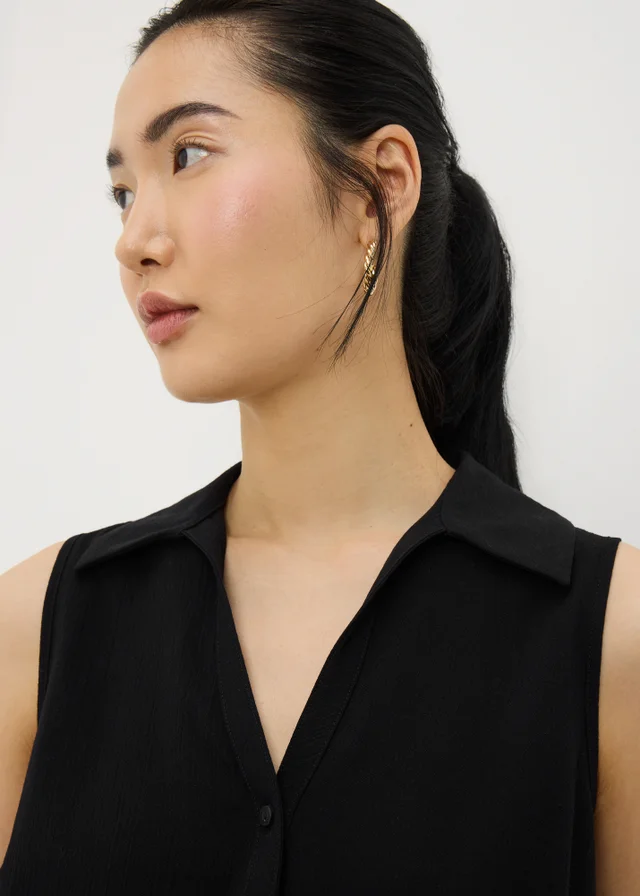 Black Sleeveless Clipper Shirt