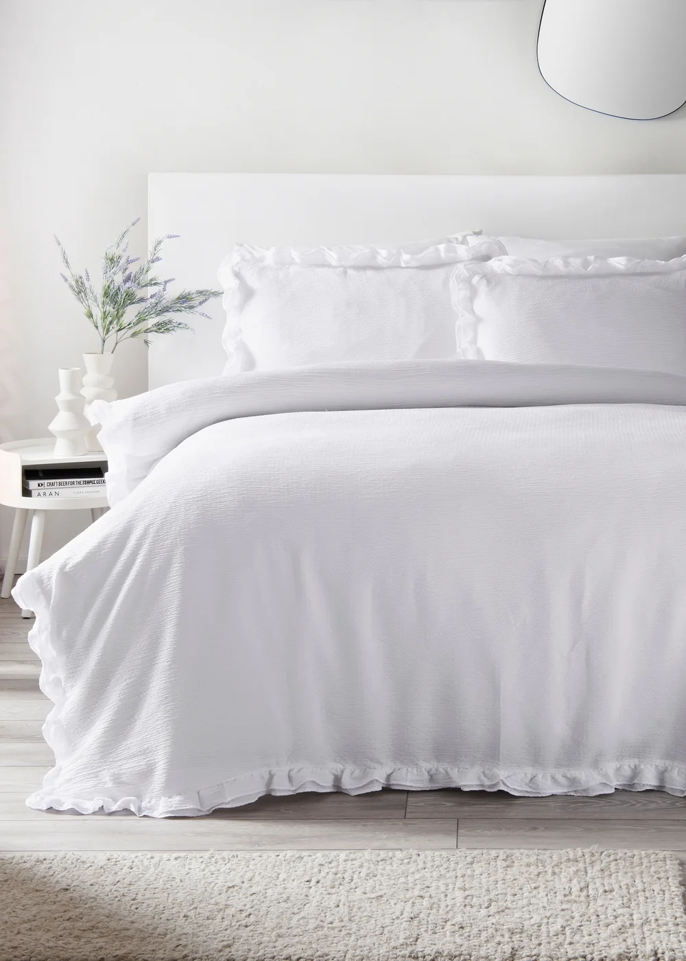 White Frill Textured Duvet Set - Double Image 1
