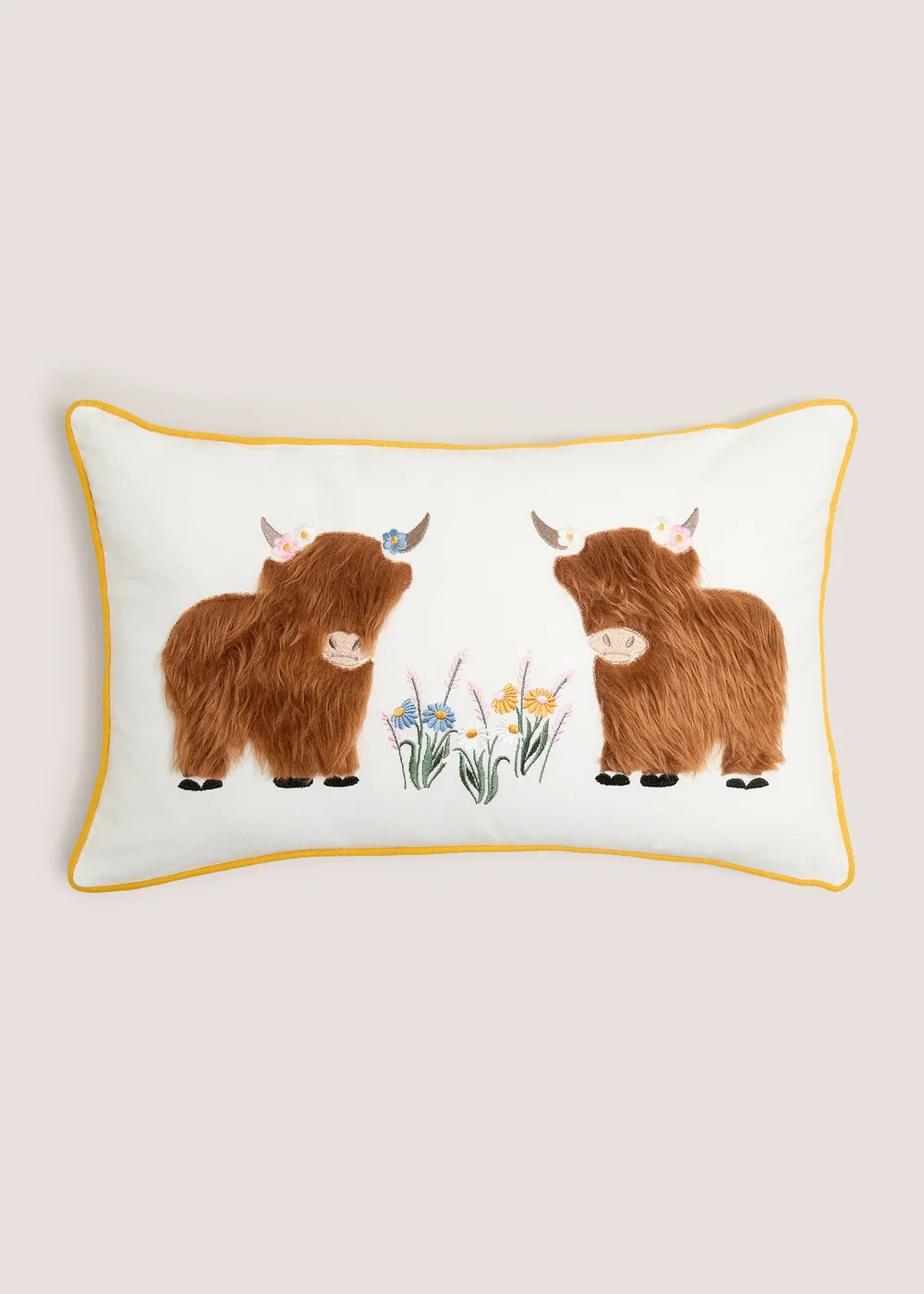 Highland Cow Tufted Cushion Image 1