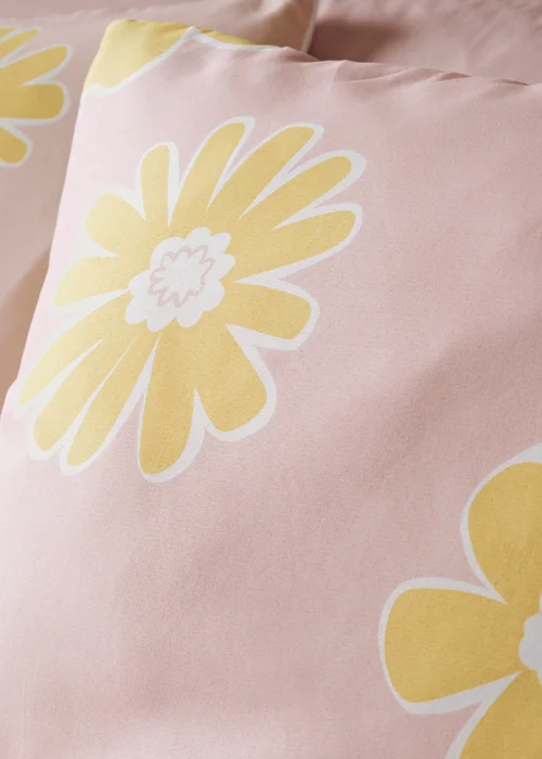 Pink Daisy Duvet Set - Single Image 2