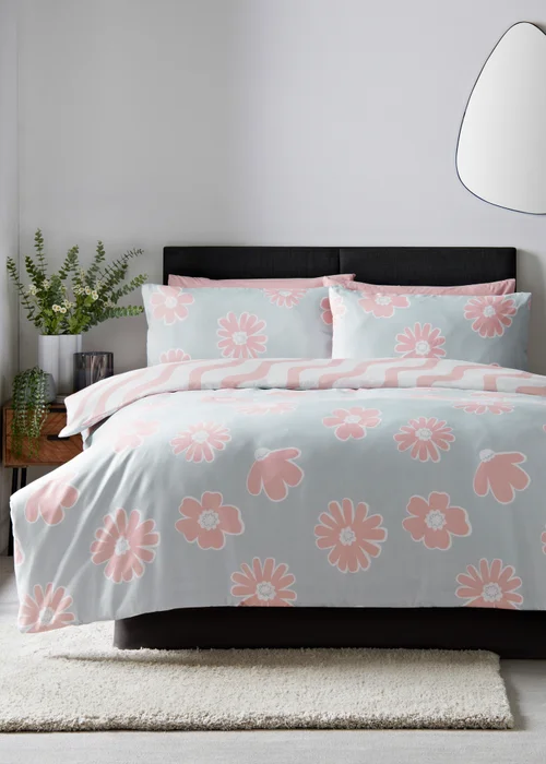 Blue Daisy Duvet Set - Single Image 1