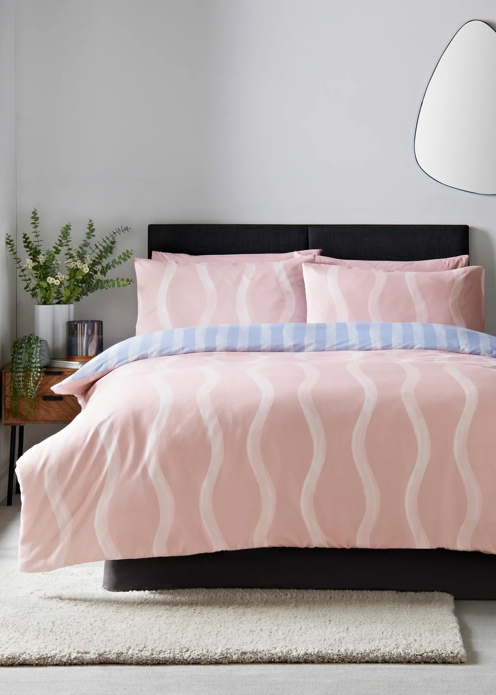 Pink Wavy Striped Reversible Duvet Set - Single Image 1